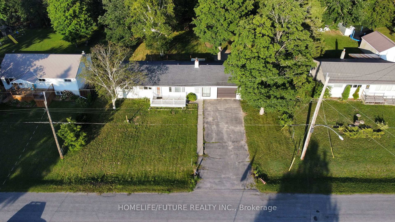85 Peterson Street • Trenton, ON photo 2