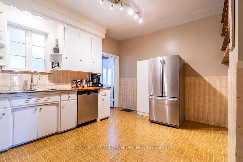 20 Dickson Avenue • Hamilton, ON photo 9