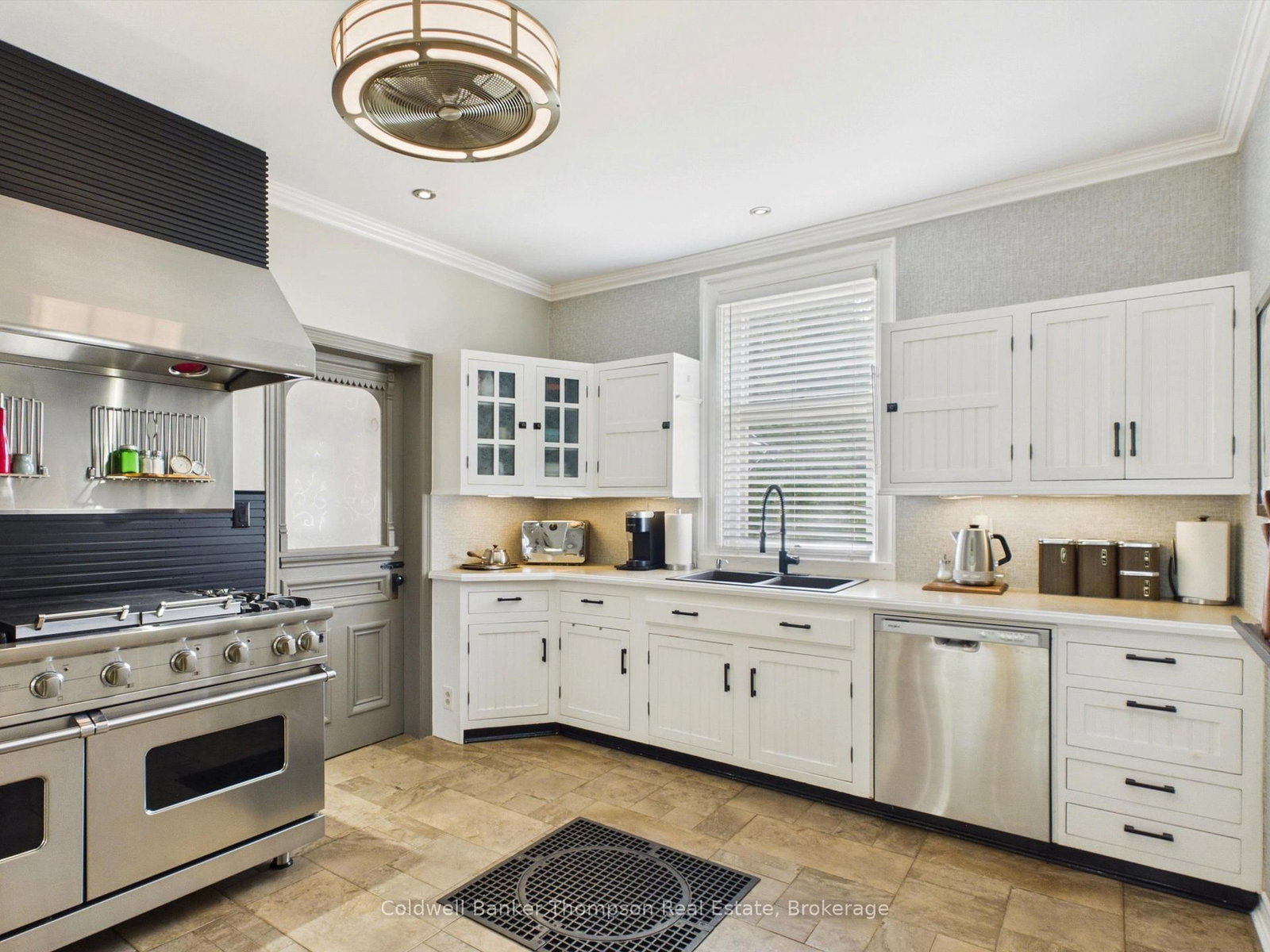 120 Sharpe Street • Burk's Falls, ON photo 5