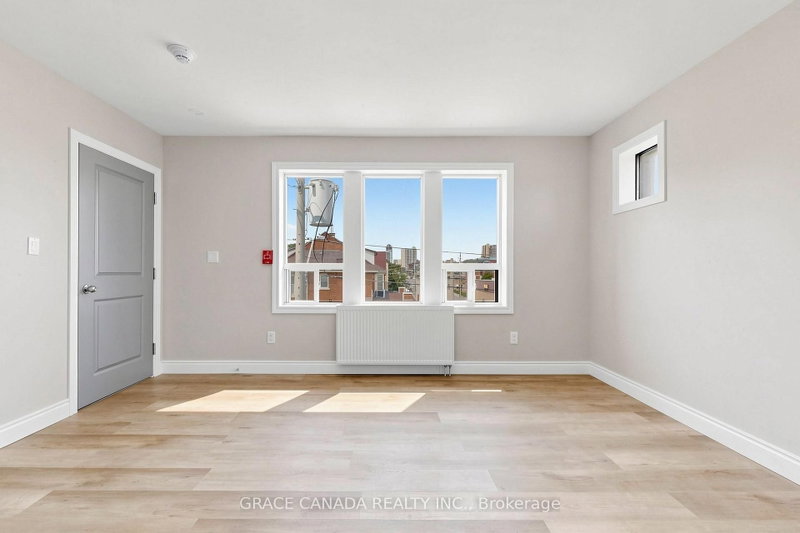 71 Sanford Avenue S