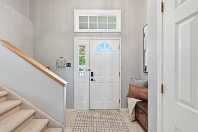 854 Abbey Lane • Peterborough, ON photo 3