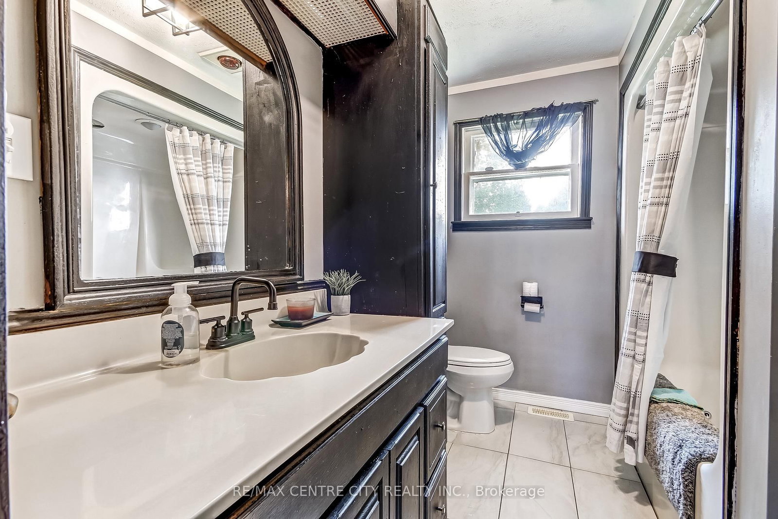 350 Warren Street • Central Elgin, ON photo 9
