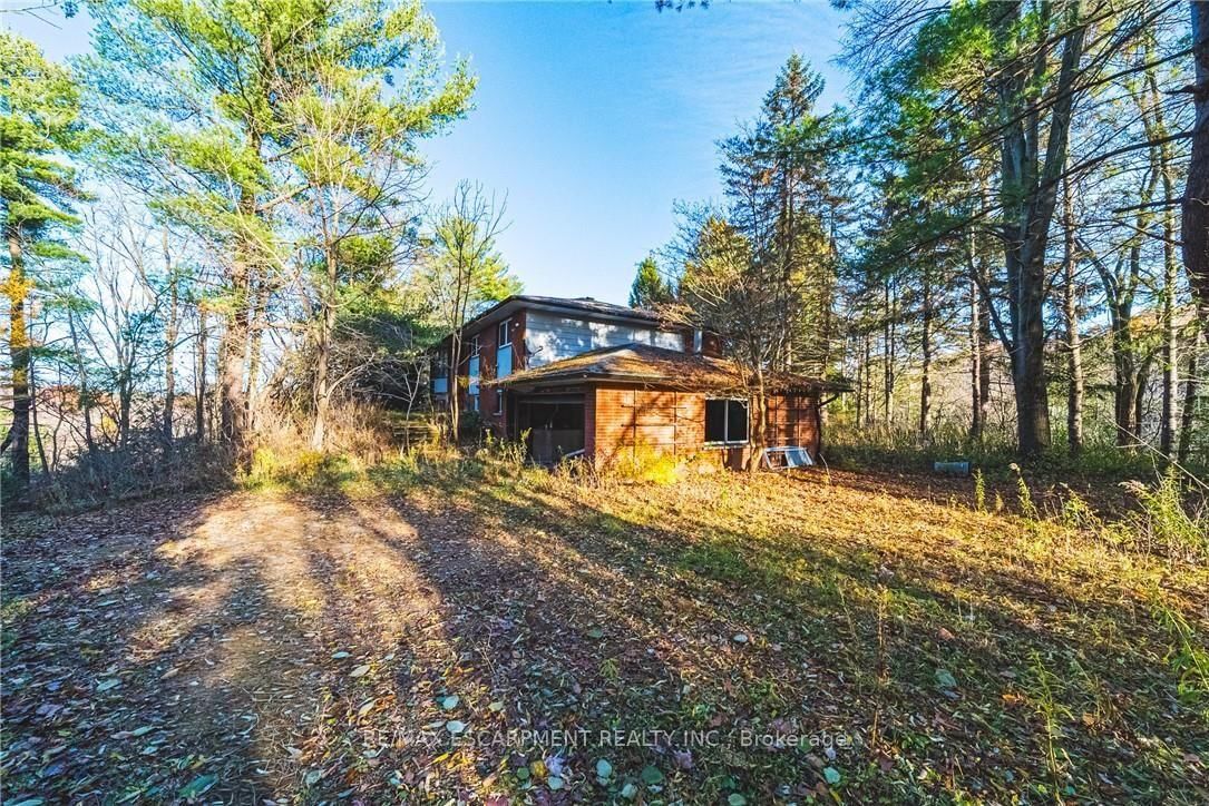1296 Mineral Springs Road • Hamilton, ON photo 5
