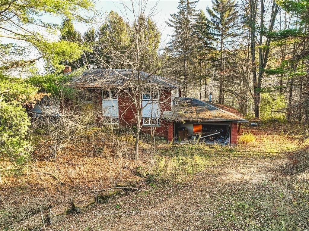 1296 Mineral Springs Road • Hamilton, ON photo 6