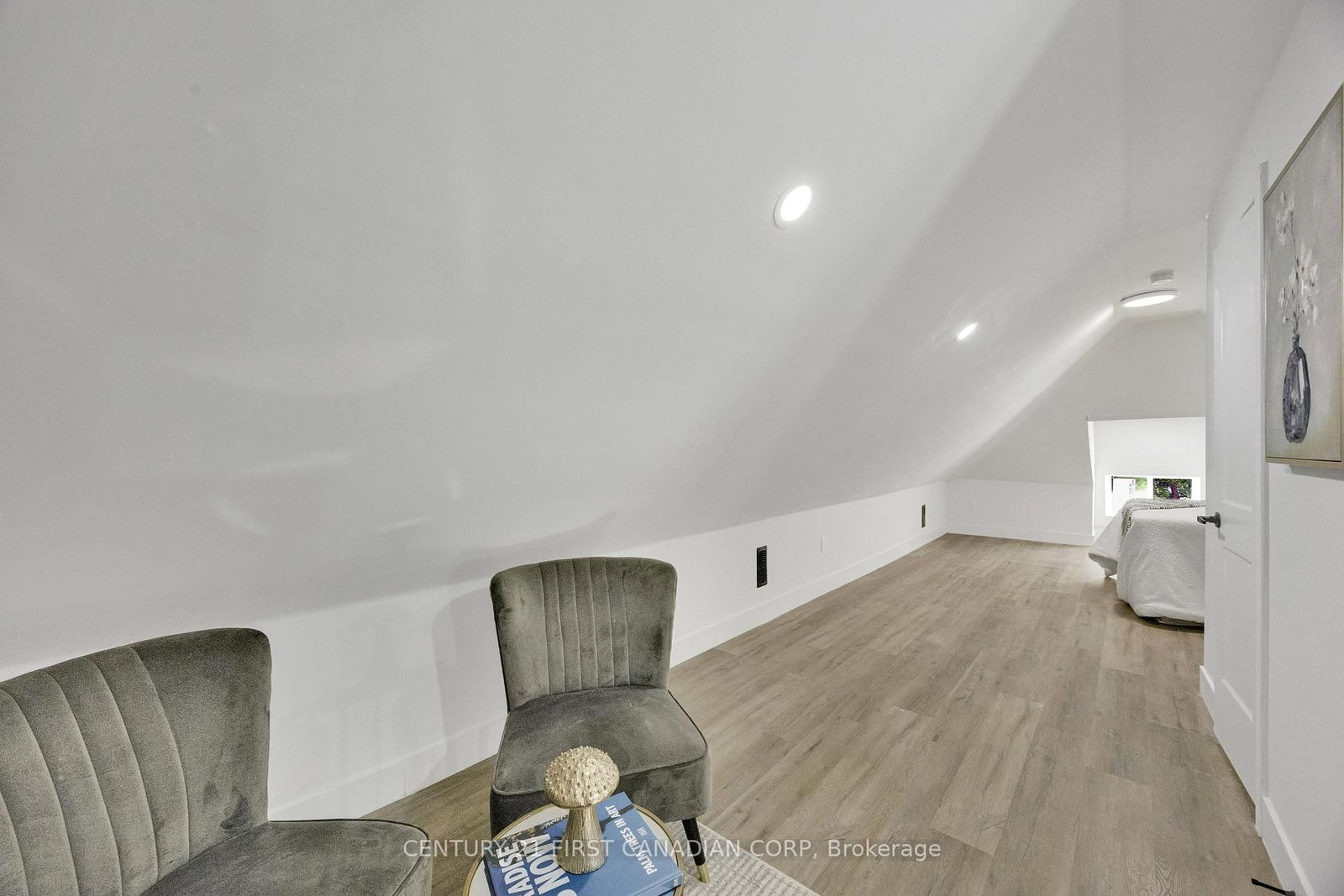 328 Oakland Avenue • London East, ON photo 27
