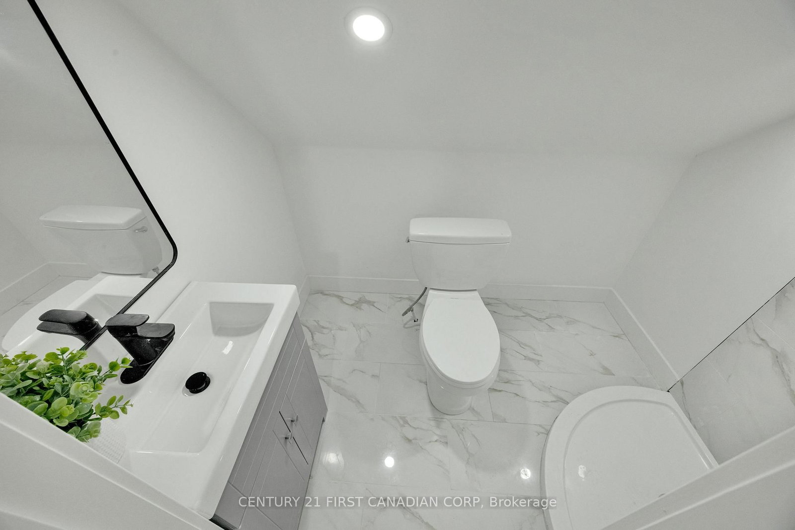 328 Oakland Avenue • London East, ON photo 30