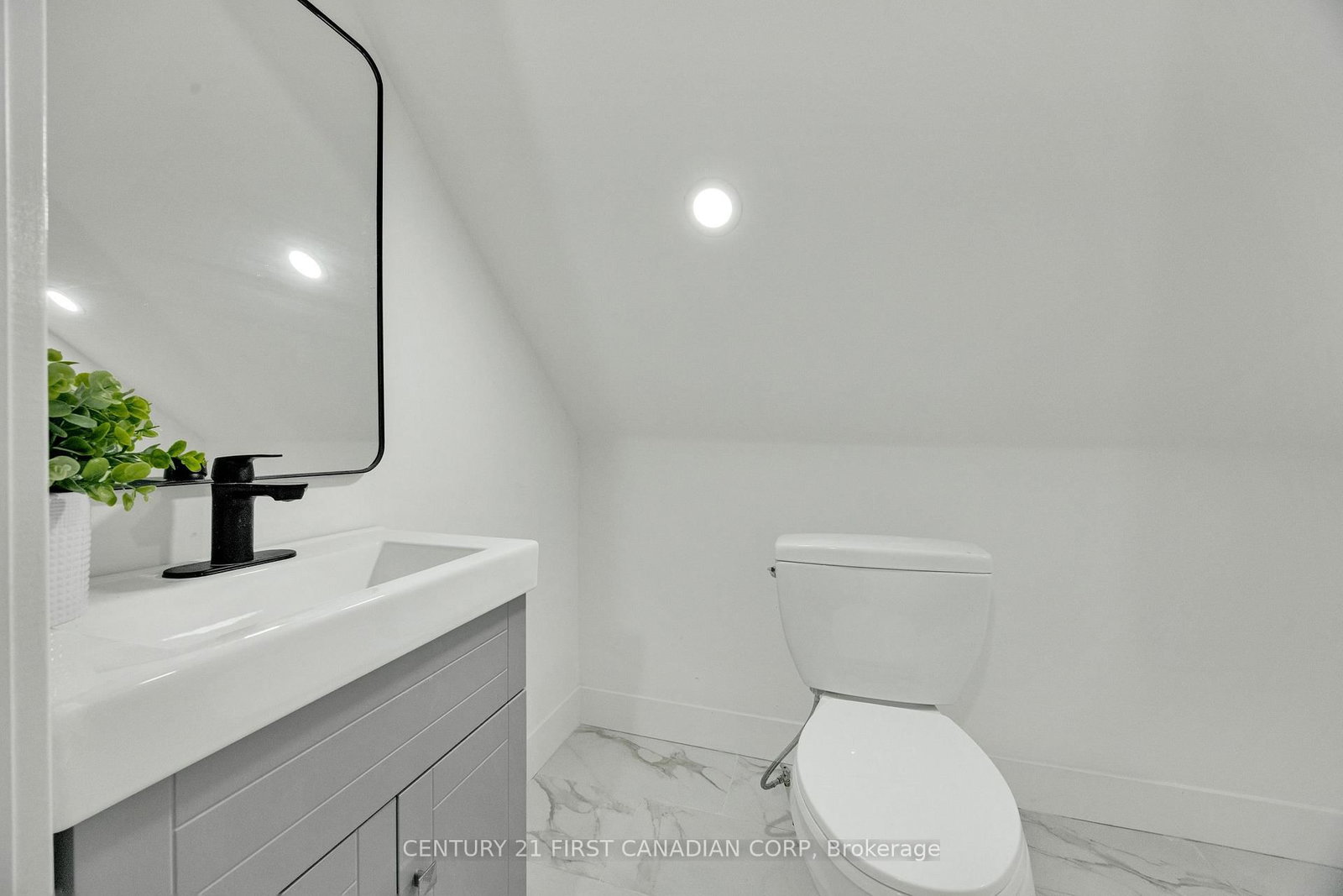 328 Oakland Avenue • London East, ON photo 31