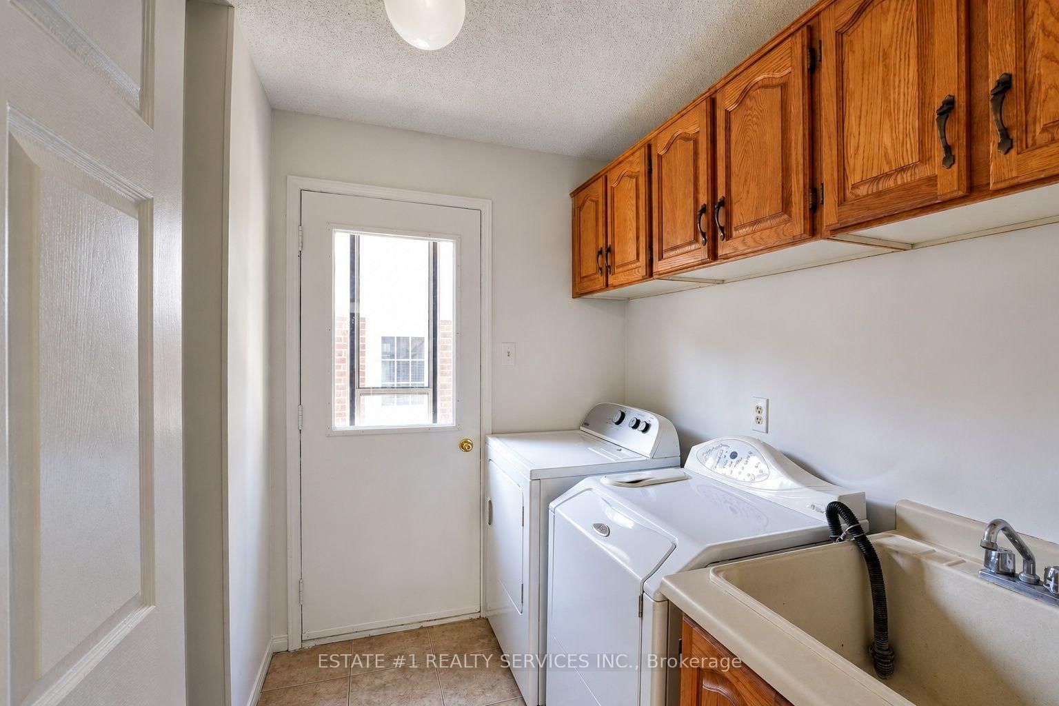 35 Golden Meadow Drive • Kitchener, ON photo 22