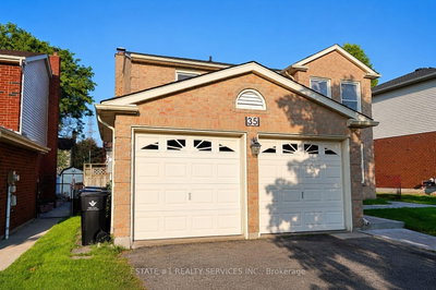 35 Golden Meadow Drive • Kitchener, ON photo 3