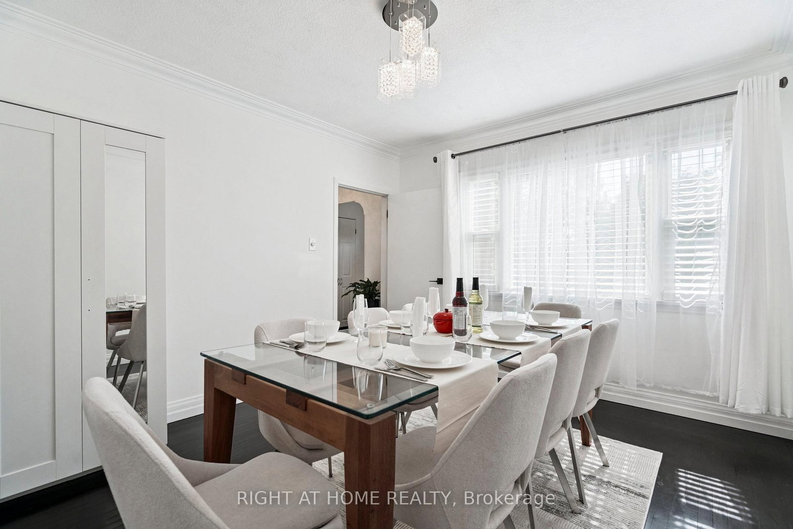 105 Glenridge Avenue • St. Catharines, ON photo 16