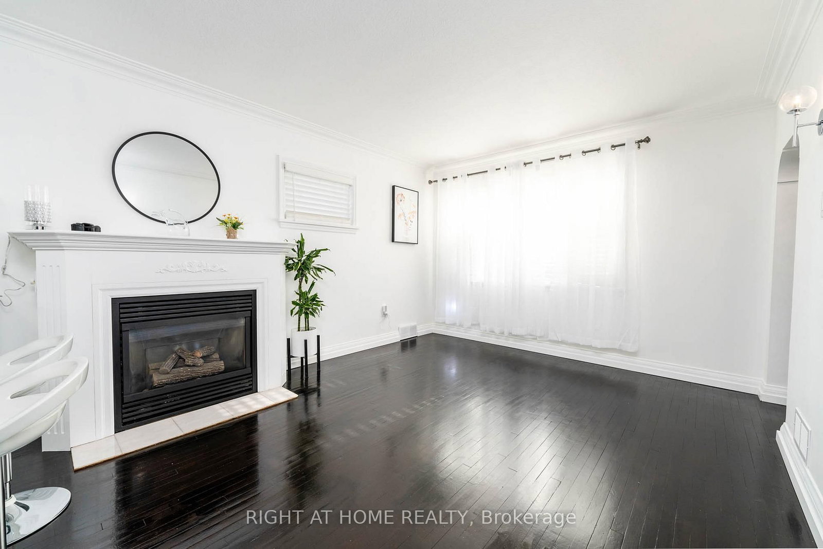 105 Glenridge Avenue • St. Catharines, ON photo 21