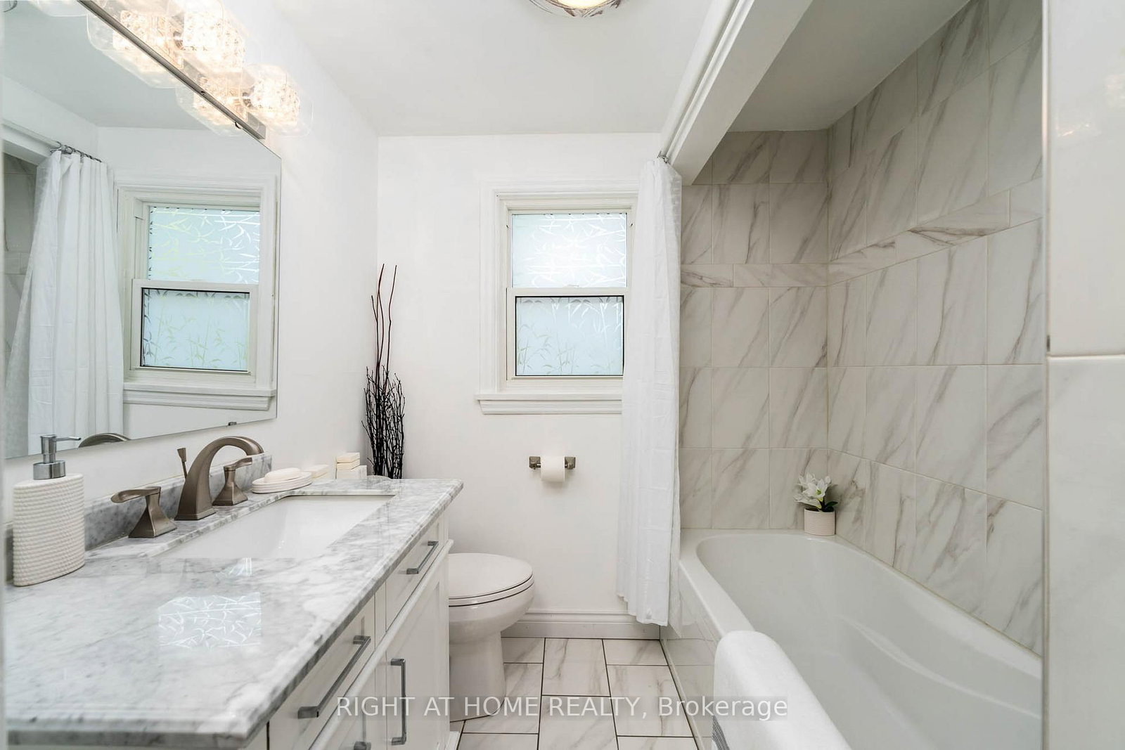 105 Glenridge Avenue • St. Catharines, ON photo 22