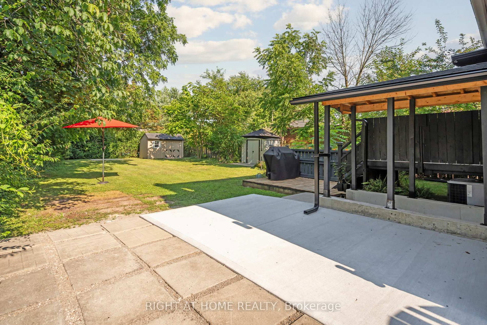 105 Glenridge Avenue • St. Catharines, ON photo 28