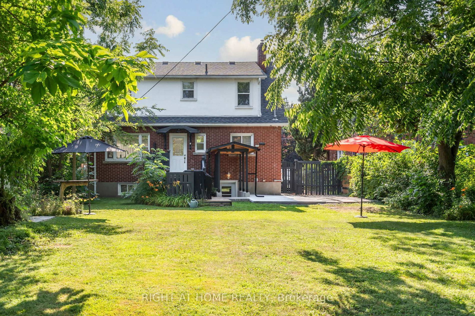 105 Glenridge Avenue • St. Catharines, ON photo 46