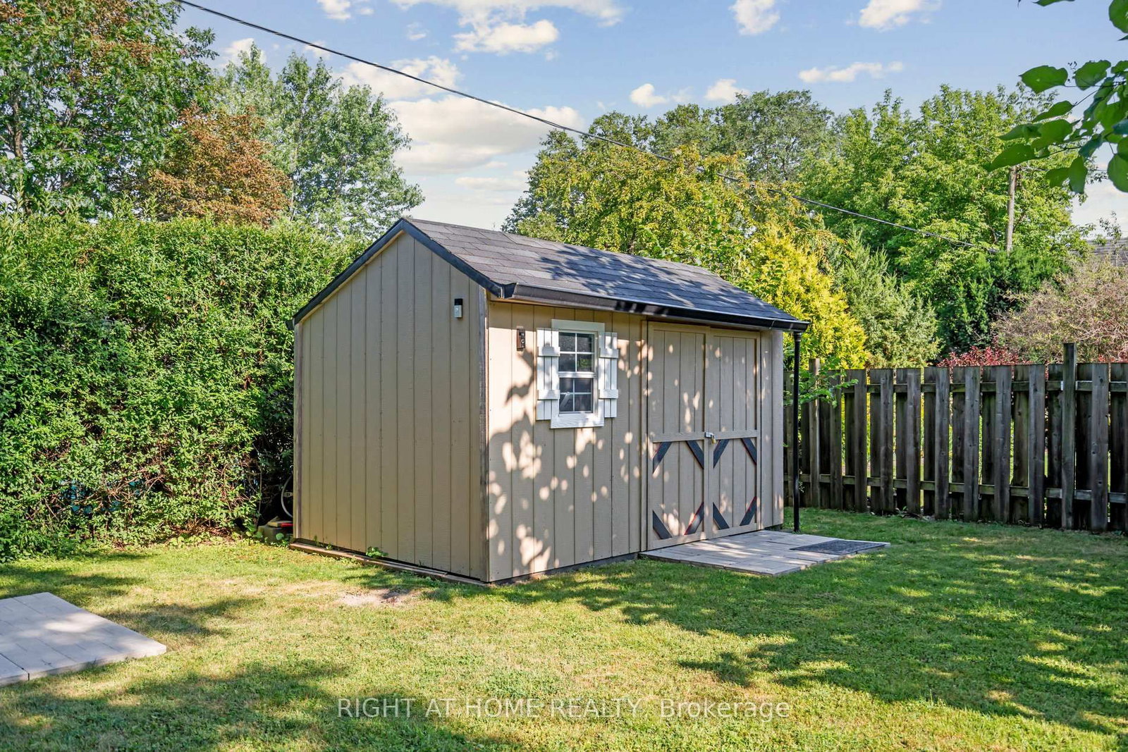 105 Glenridge Avenue • St. Catharines, ON photo 48