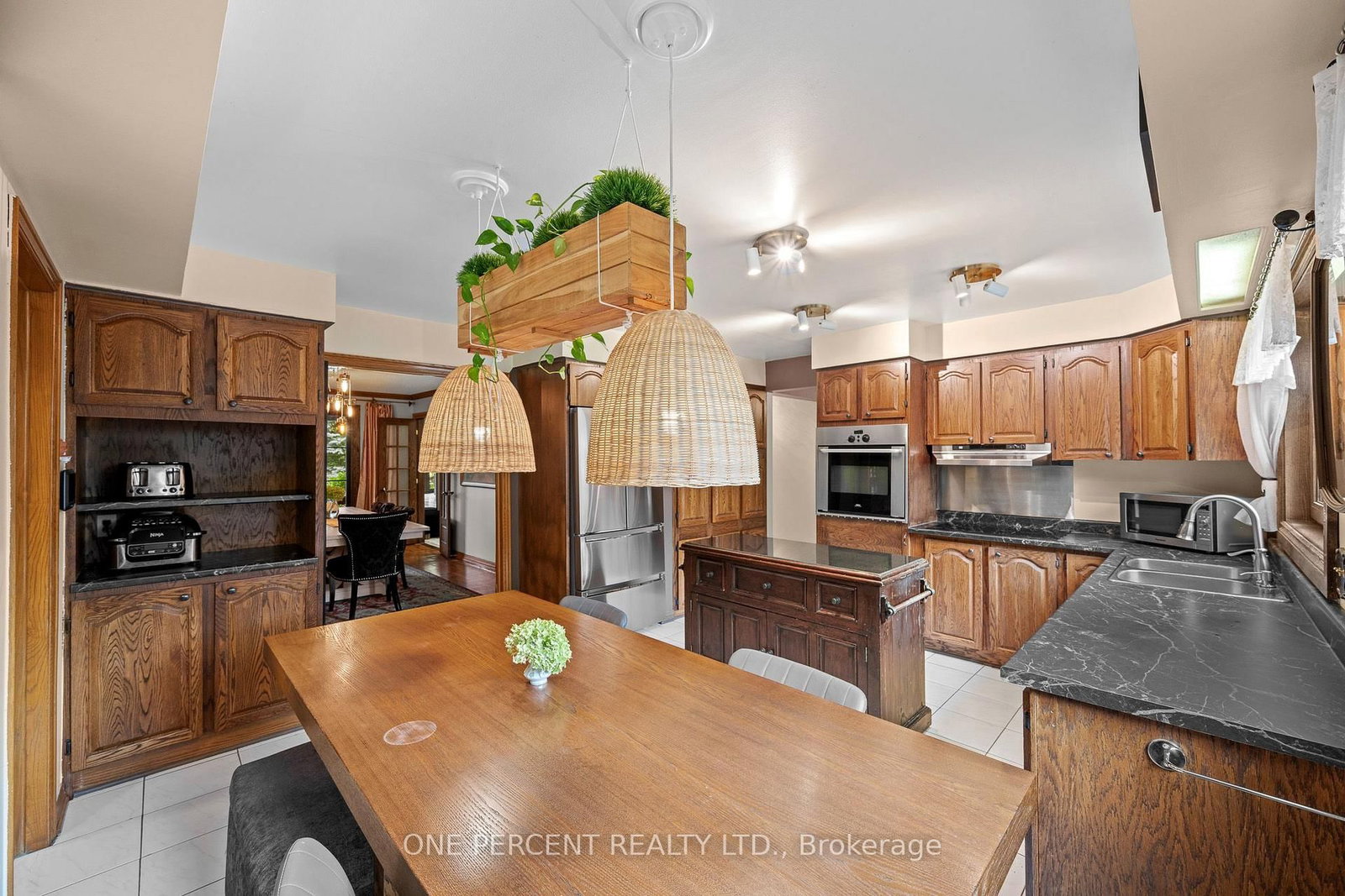 1606 Ortona Avenue • Ottawa, ON photo 18