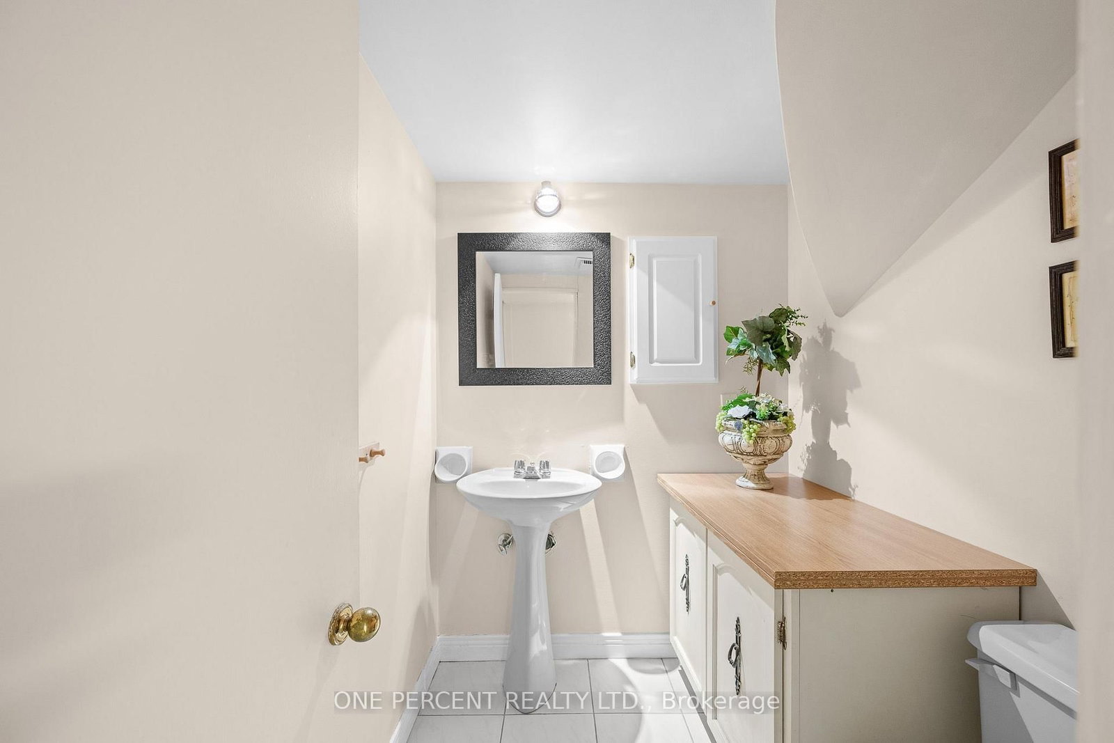 1606 Ortona Avenue • Ottawa, ON photo 35