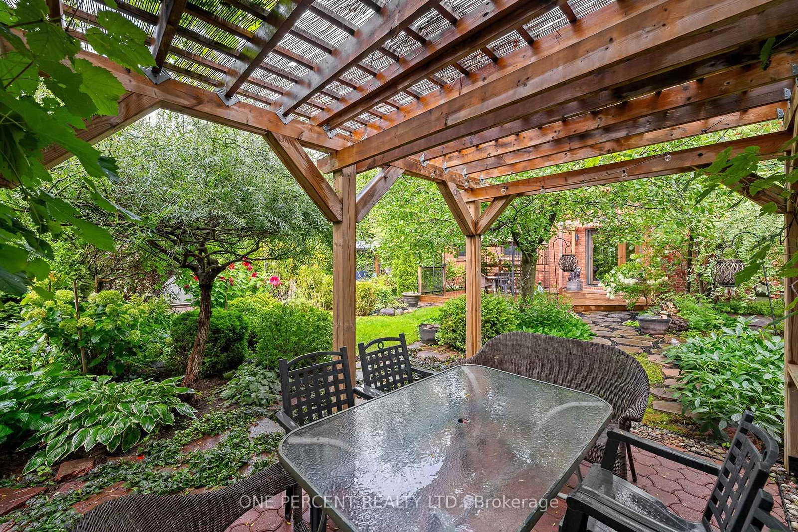 1606 Ortona Avenue • Ottawa, ON photo 39