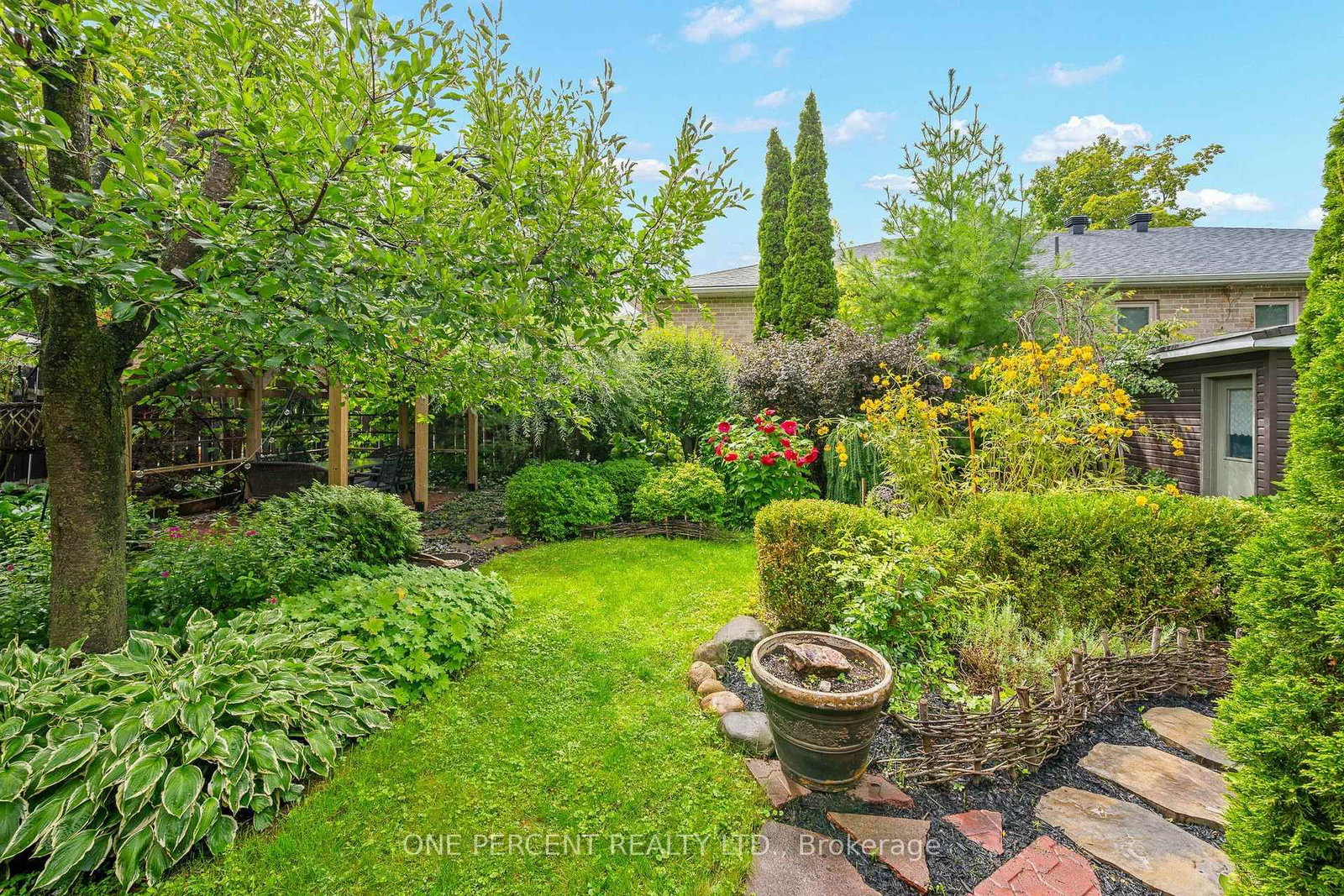 1606 Ortona Avenue • Ottawa, ON photo 46