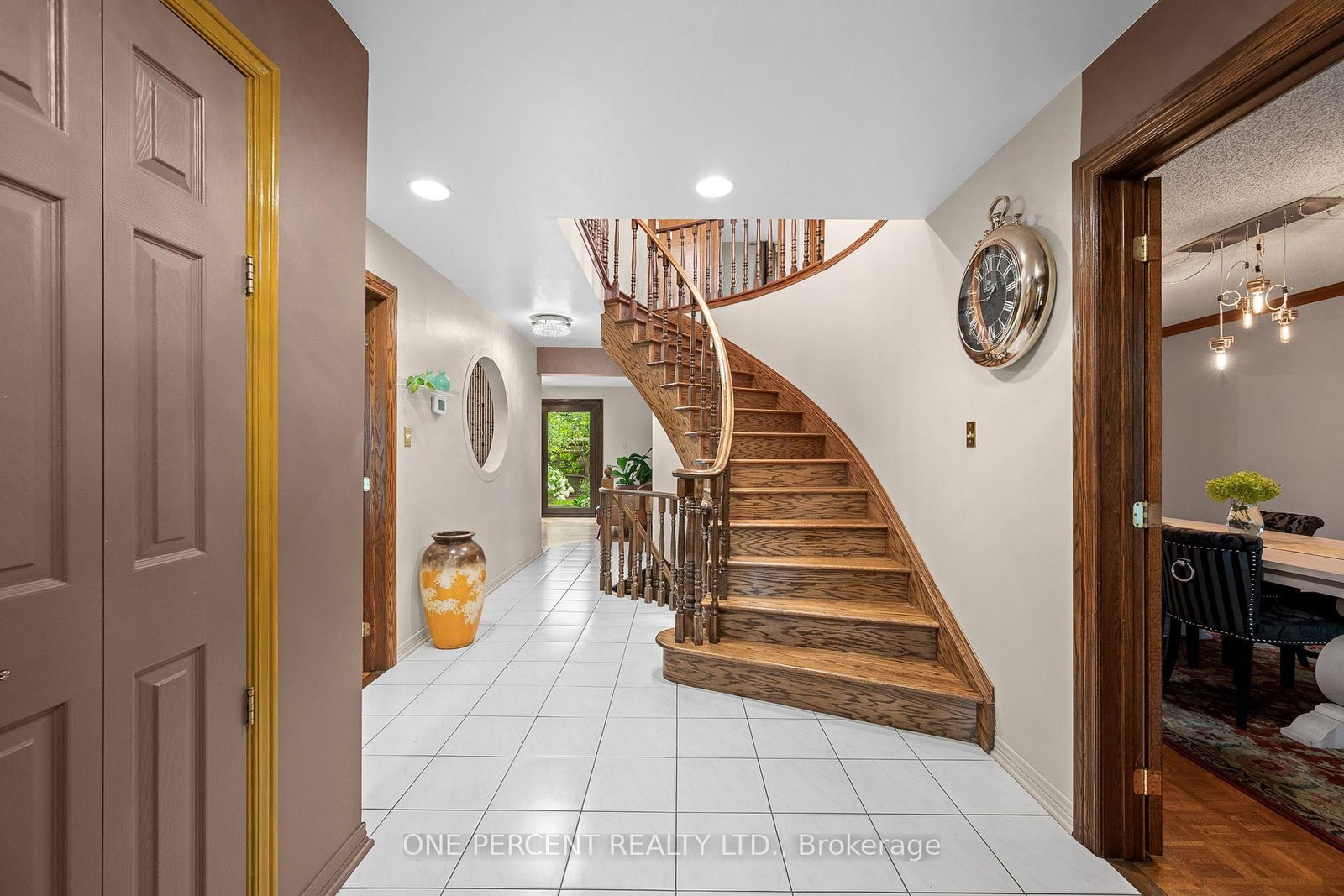 1606 Ortona Avenue • Ottawa, ON photo 6
