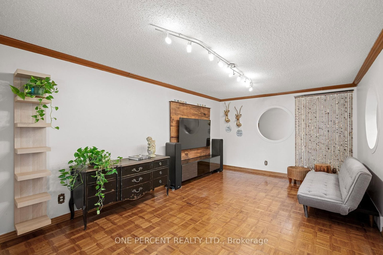 1606 Ortona Avenue • Ottawa, ON photo 7