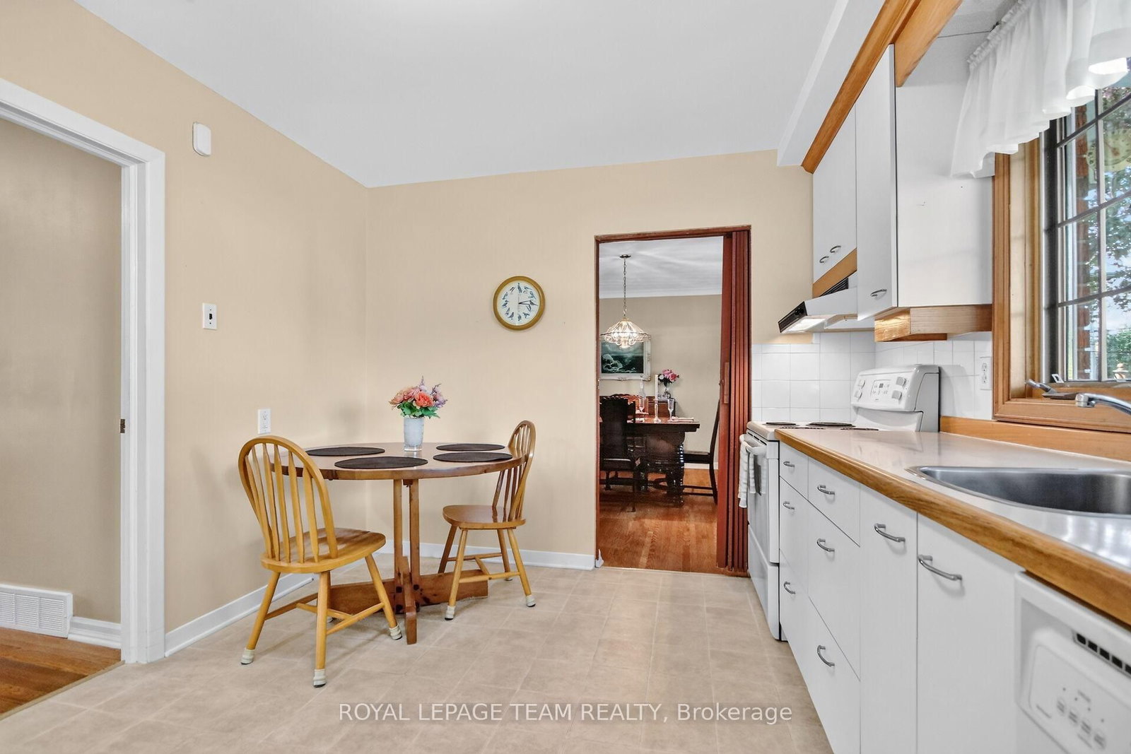 957 Winnington Avenue • Ottawa, ON photo 13