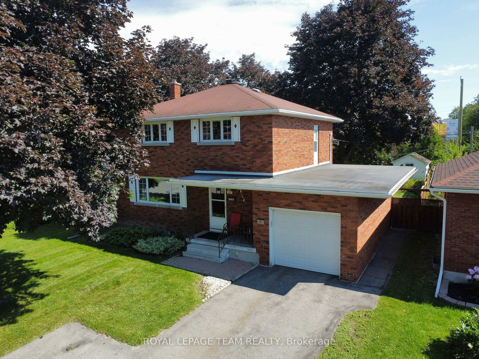 957 Winnington Avenue • Ottawa, ON photo 4