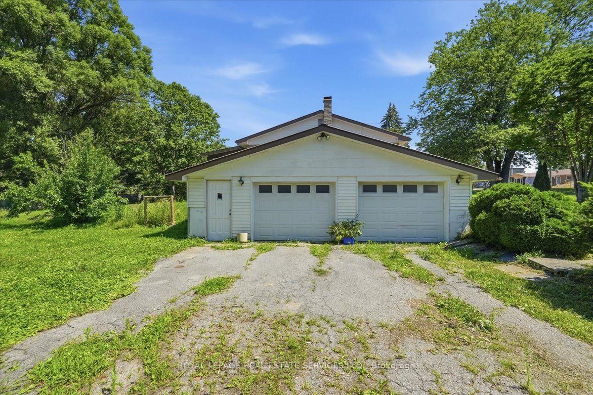 143 County Rd 28 Road • Prince Edward County, ON photo 36