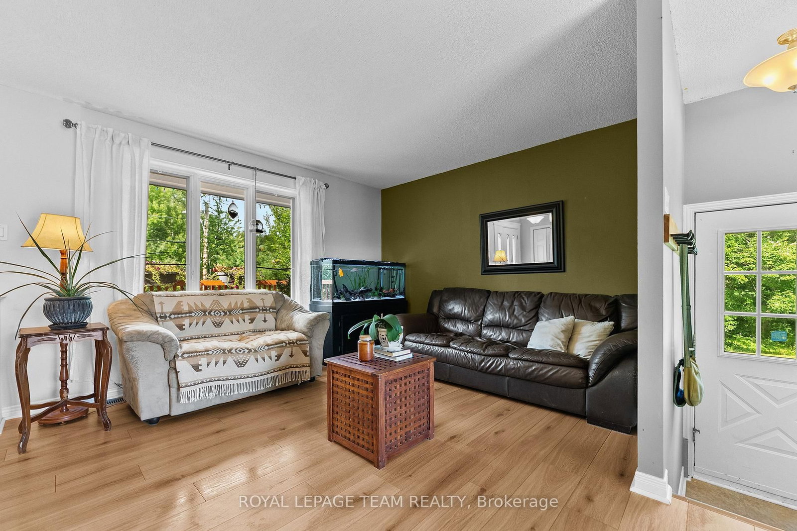 484 WYLIE Road • Deep River, ON photo 11