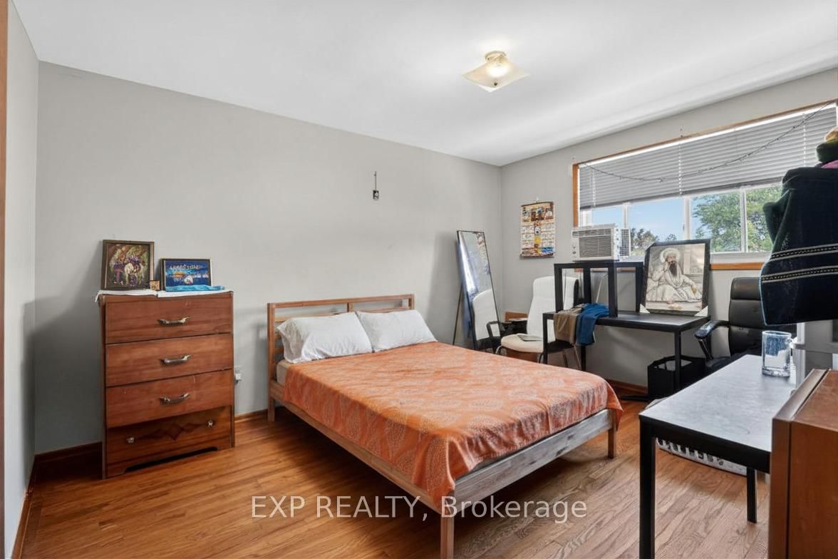 128 Hadeland Avenue • Hamilton, ON photo 18