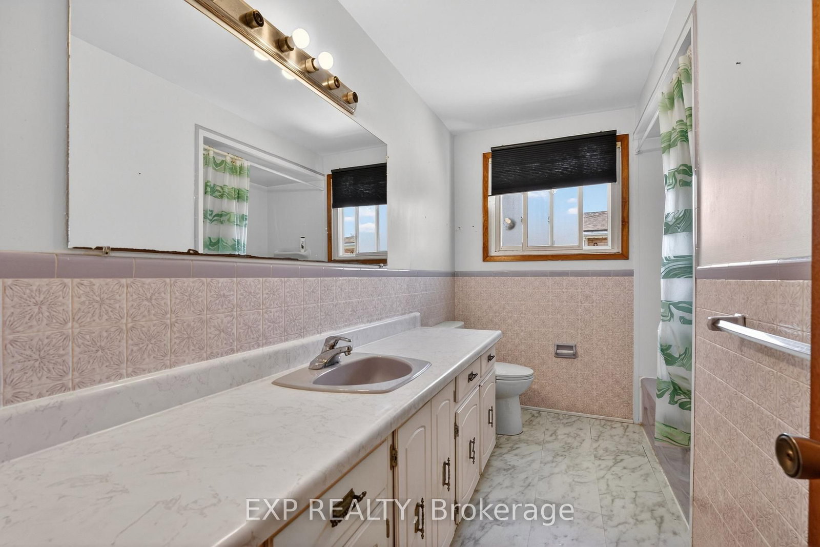 128 Hadeland Avenue • Hamilton, ON photo 27