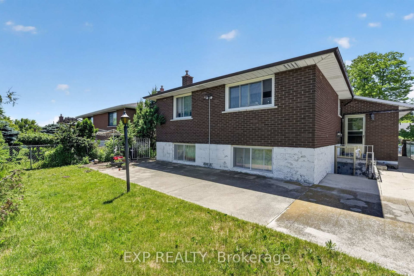 128 Hadeland Avenue • Hamilton, ON photo 30