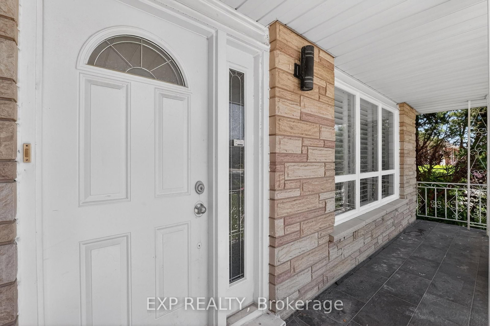 128 Hadeland Avenue • Hamilton, ON photo 4