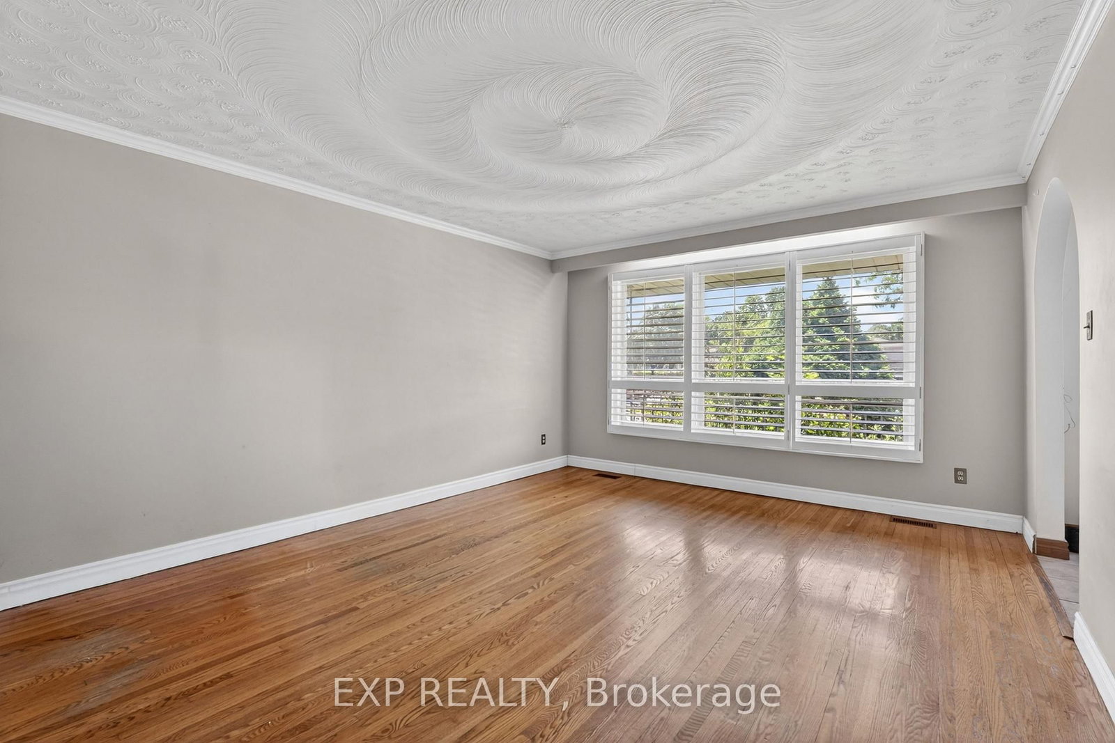 128 Hadeland Avenue • Hamilton, ON photo 8