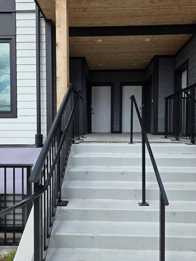 320 - 708 Woolwich Street