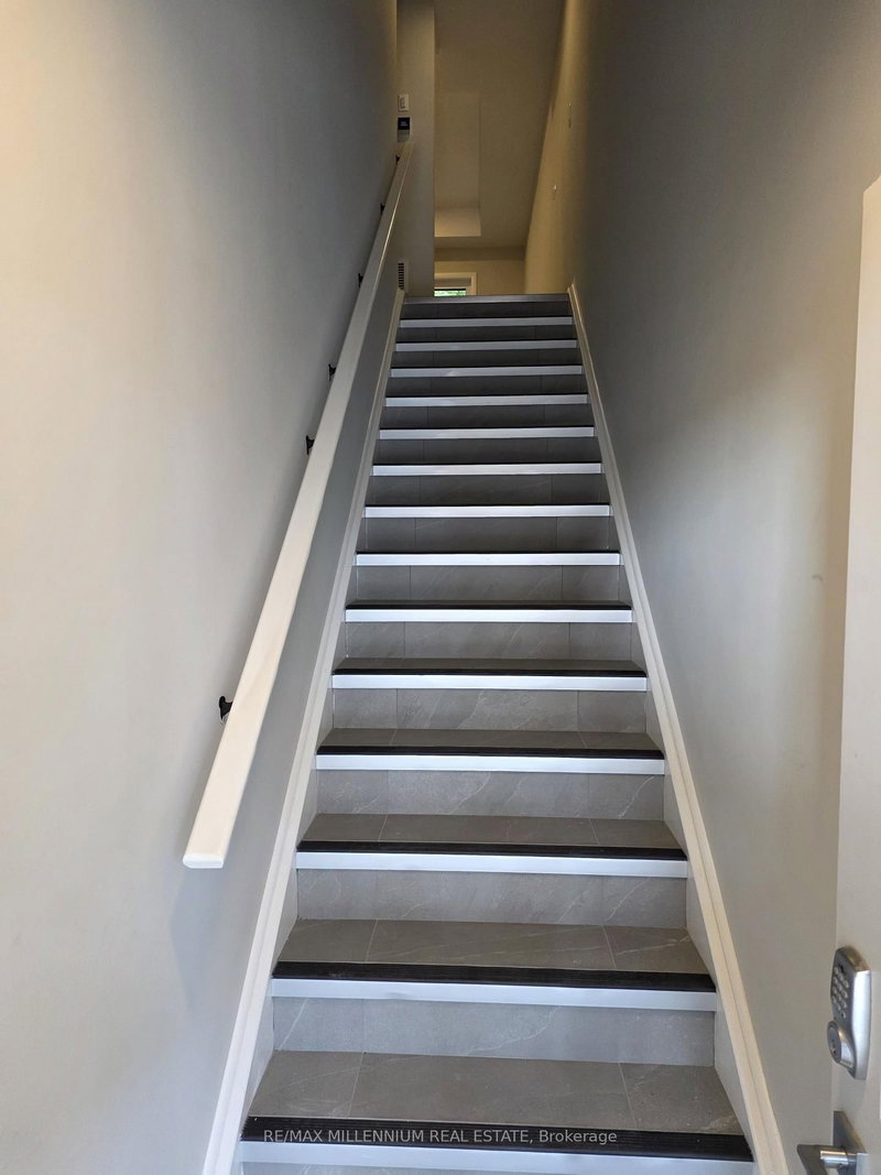320 - 708 Woolwich Street