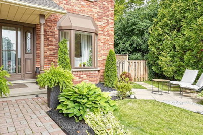 167 Bayne Crescent • Cambridge, ON photo 4
