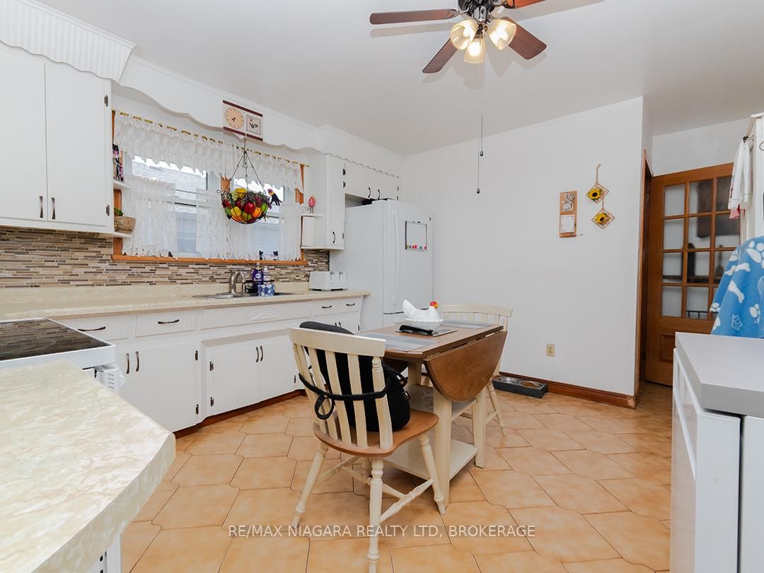 90 John Street • Port Colborne, ON photo 10