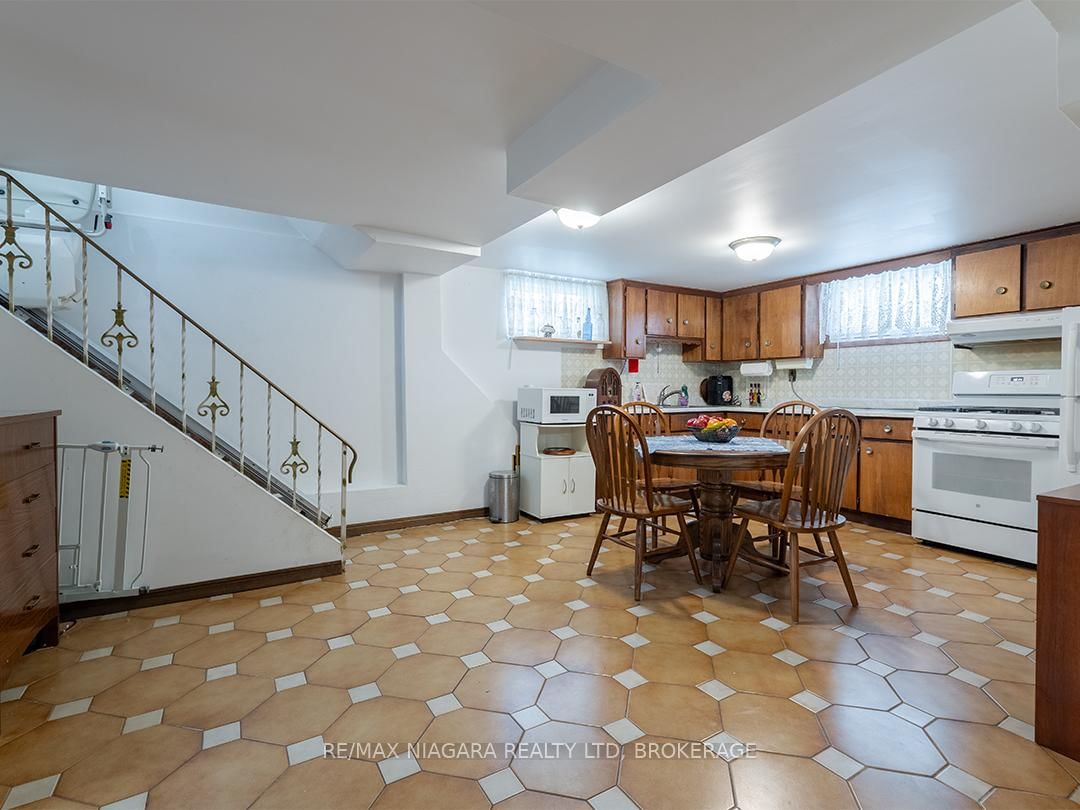 90 John Street • Port Colborne, ON photo 20