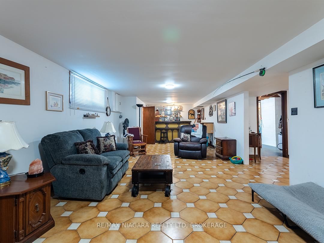 90 John Street • Port Colborne, ON photo 28