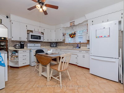 90 John Street • Port Colborne, ON photo 9