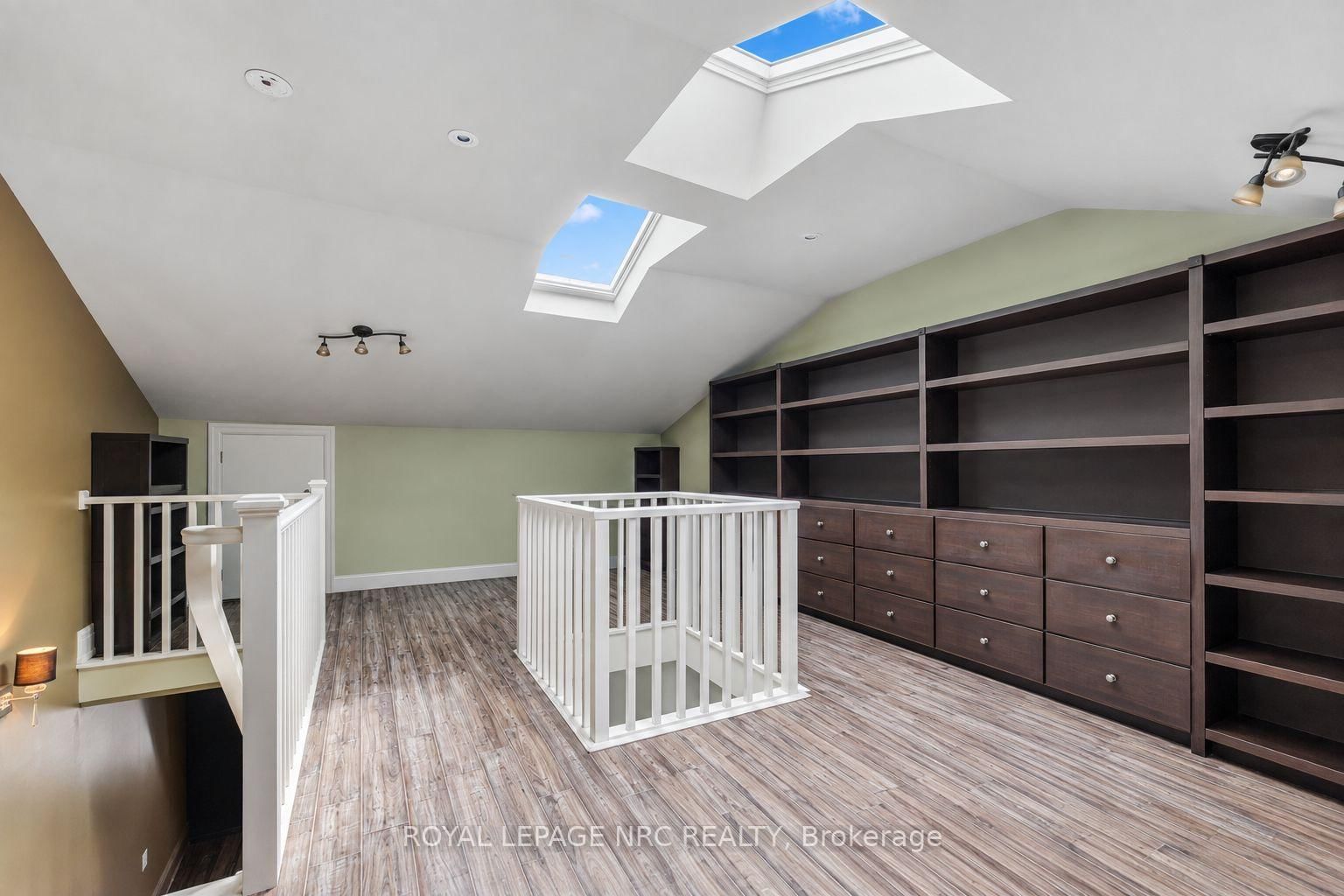 51 Front Street S • Thorold, ON photo 27
