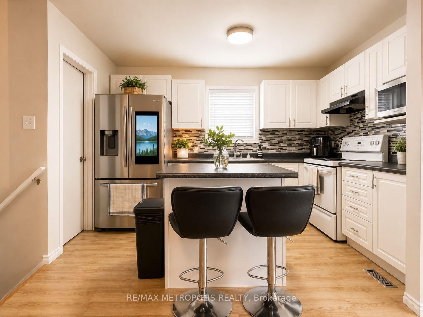 35 Phair Crescent • London South, ON photo 4