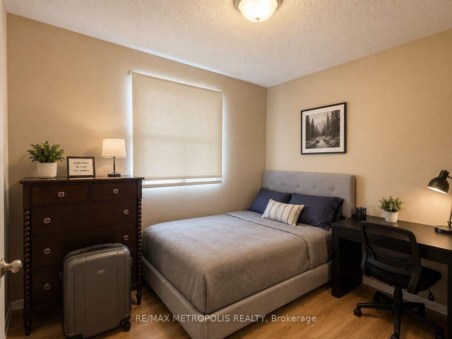 35 Phair Crescent • London South, ON photo 8