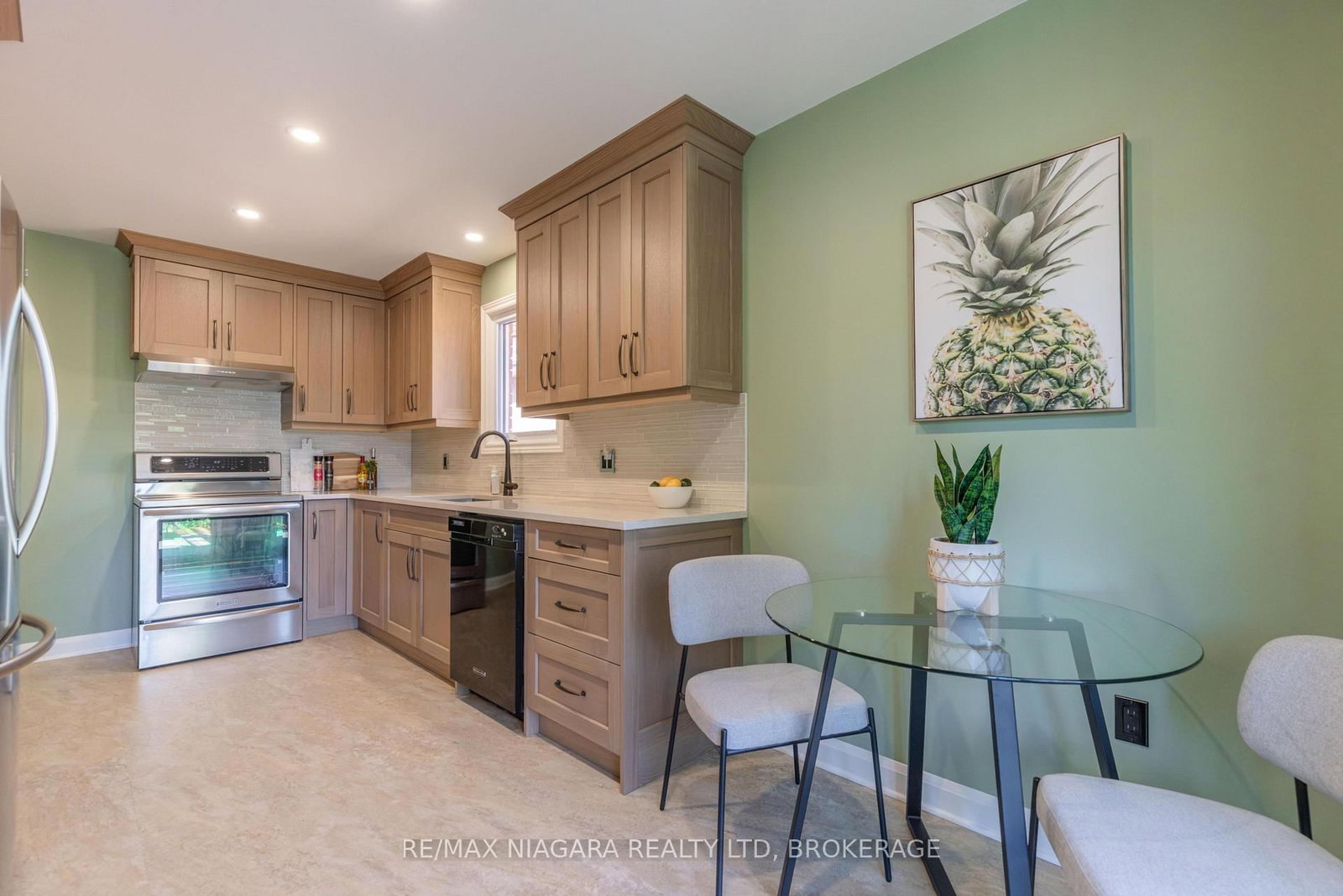 27 Andrea Drive • St. Catharines, ON photo 14