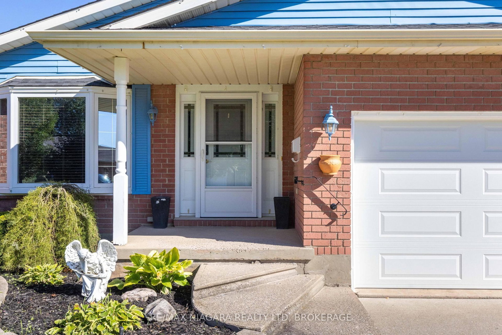 27 Andrea Drive • St. Catharines, ON photo 3