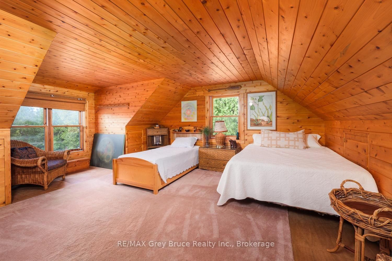 281 Shoreline Avenue • South Bruce Peninsula, ON photo 10