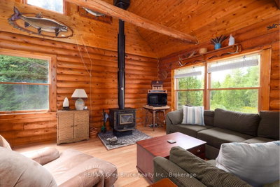 281 Shoreline Avenue • South Bruce Peninsula, ON photo 6