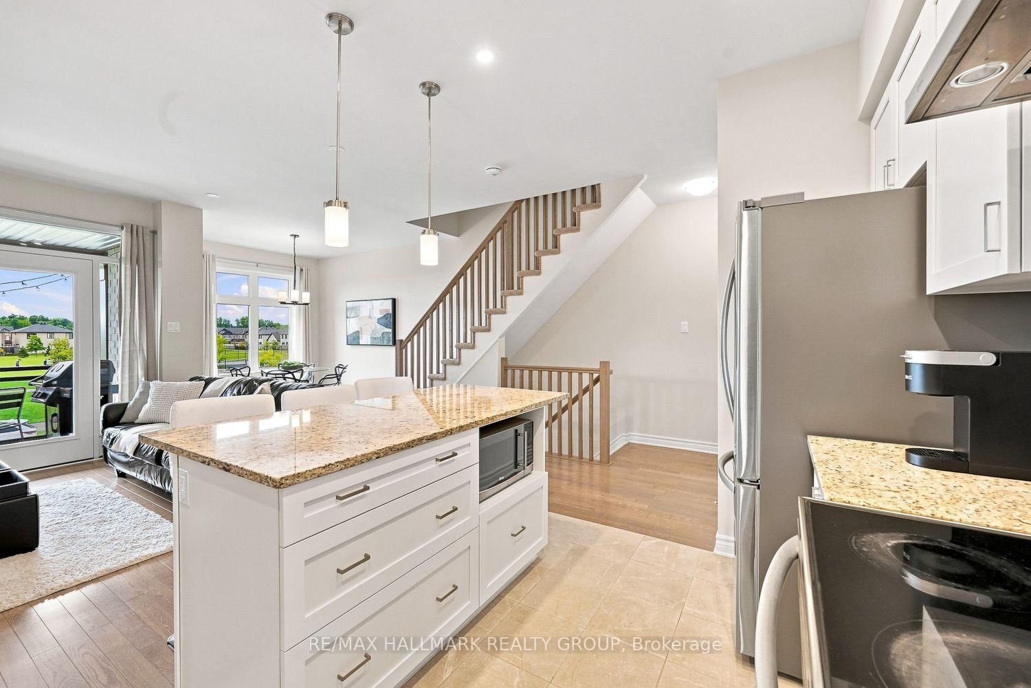 881 Couloir Road • Ottawa, ON photo 10