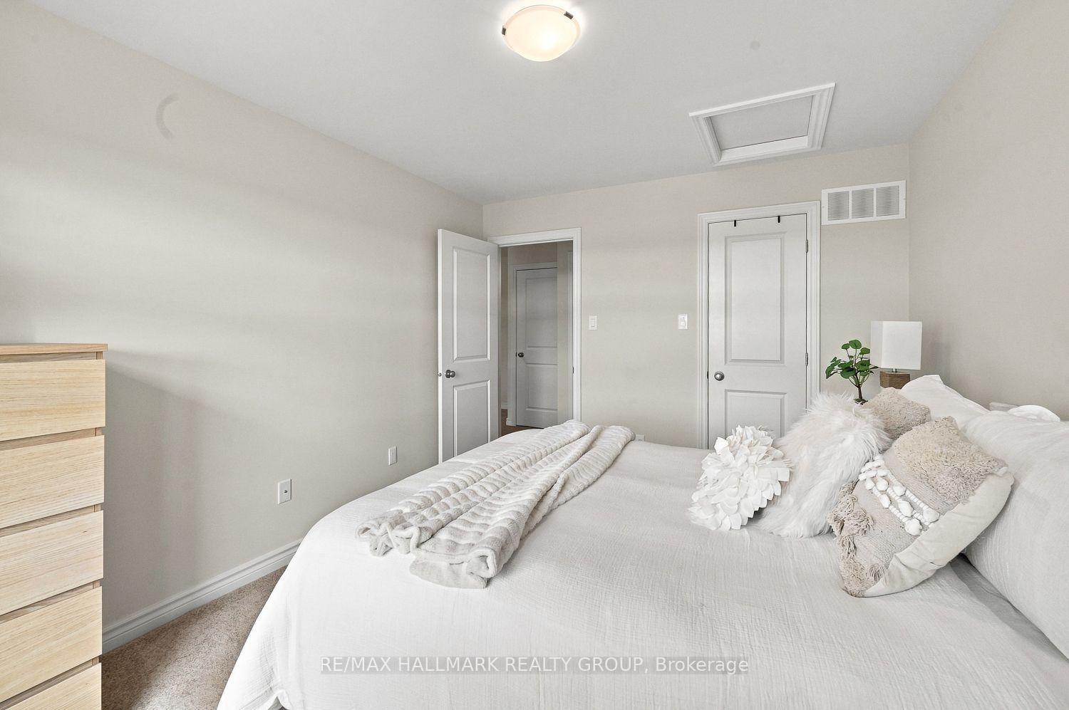 881 Couloir Road • Ottawa, ON photo 21